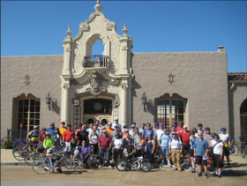 A group shot of the Glendale History Ride participants.
